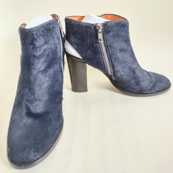 Madewell Sz 7 Ankle Bootie Boot Navy Blue Calf Hair Stacked Block 3.5" Heel - Picture 5 of 12